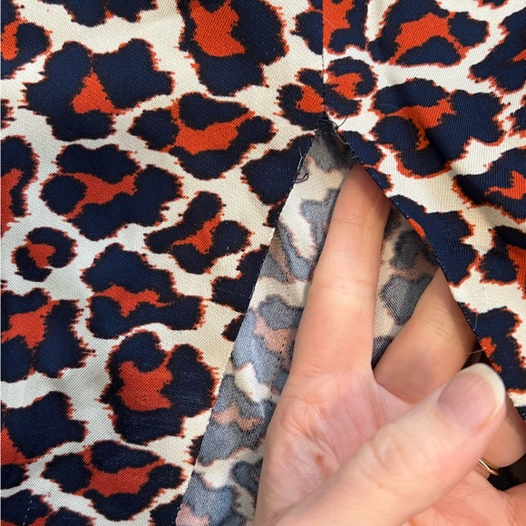 Diane Von Furstenberg Leopard Print Pencil Skirt - Picture 5 of 11